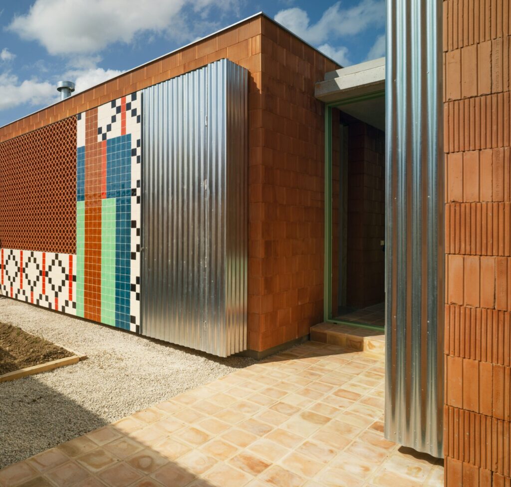 CASA MYM